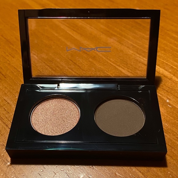 🎉HP🎉 MAC Eye Shadow Palette - Picture 4 of 16